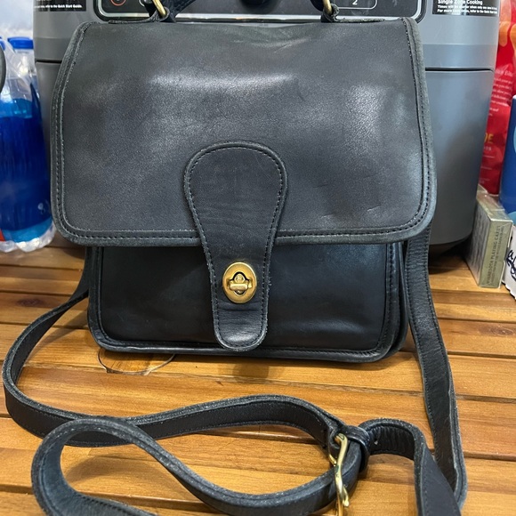 Vintage Coach purse from the 80’s. Made in the USA. All soft leather. Clean. - Picture 2 of 9